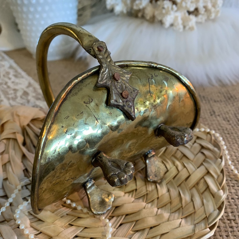 Vintage Small Footed Brass Basket ⚜️ Unique Home Decor / Eclectic / Gift - Picture 12 of 12